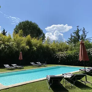 Hébergement de vacances Mas La Pauline De Charme&roulotte, Saint-Rémy-de-Provence